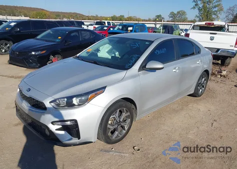 2021 Kia Forte Lxs z USA, uszkodzony, nr VIN 3KPF24AD4ME376288
